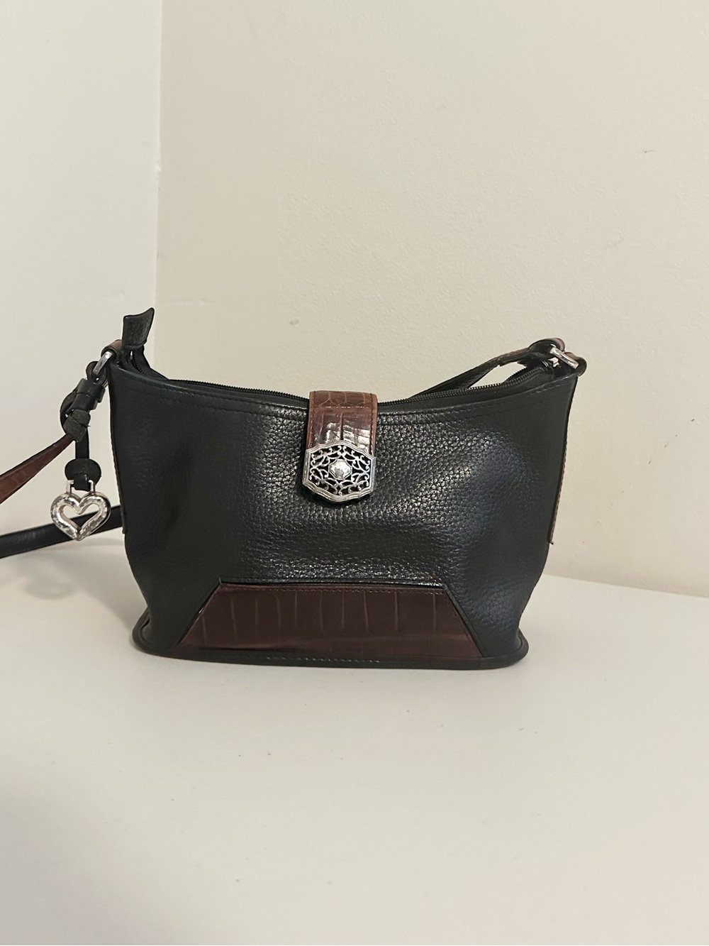 Brighton Black Leather Croc Embossed Crossbody Bag Silver Hardware Purse